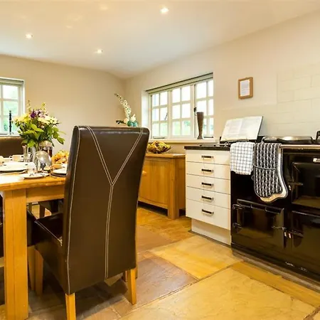 Longcroft End *